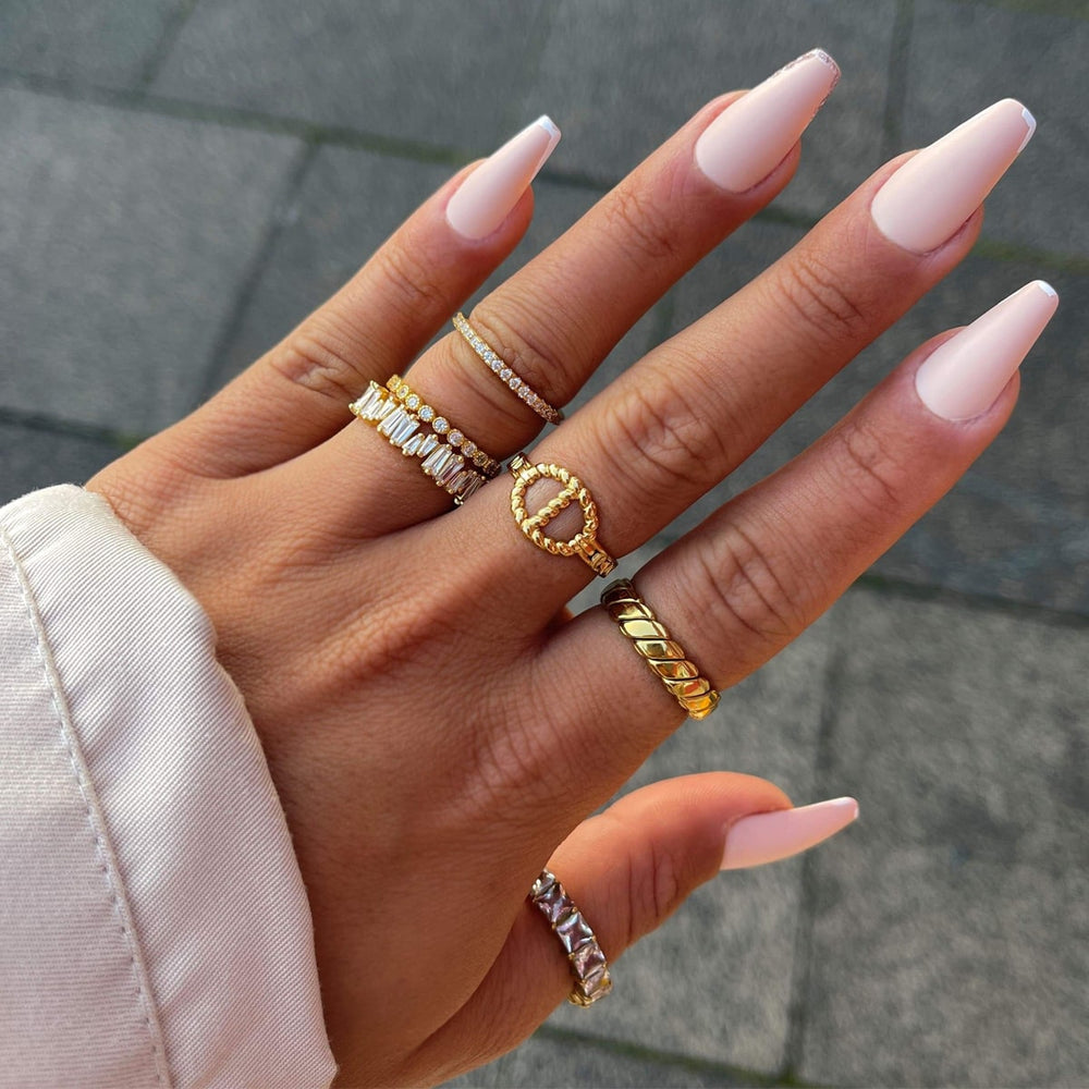 Elegante Fingerringe 18K vergoldet wasserfest Zirkonia