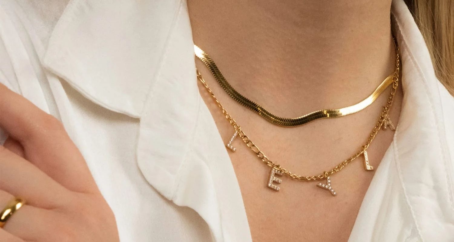 personalisierte Namenskette vergoldet wasserfest