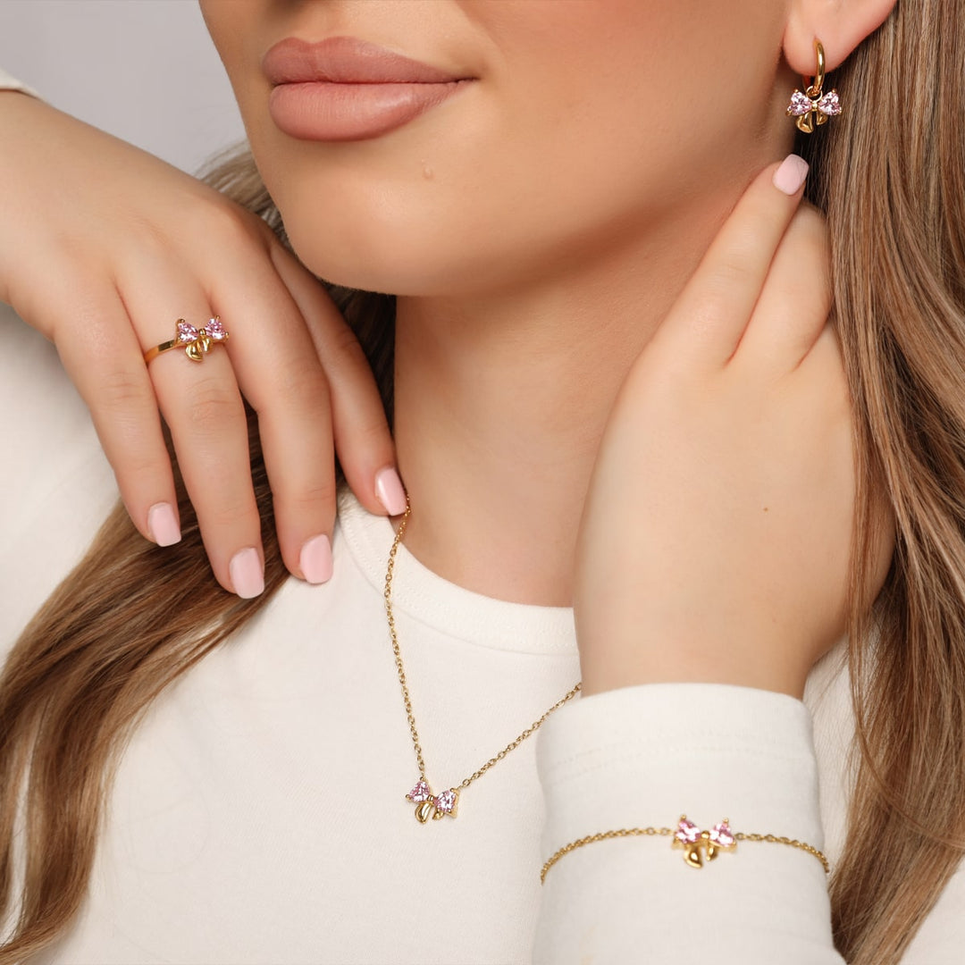 Schmuck mit rosa Steinchen wasserfest Schleife