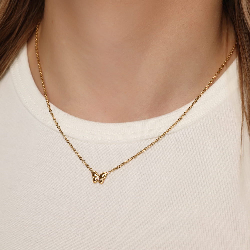 dezente Halskette mit Schmetterling Anhänger Edelstahl 18K vergoldet