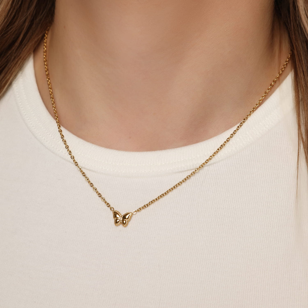 dezente Halskette mit Schmetterling Anhänger Edelstahl 18K vergoldet