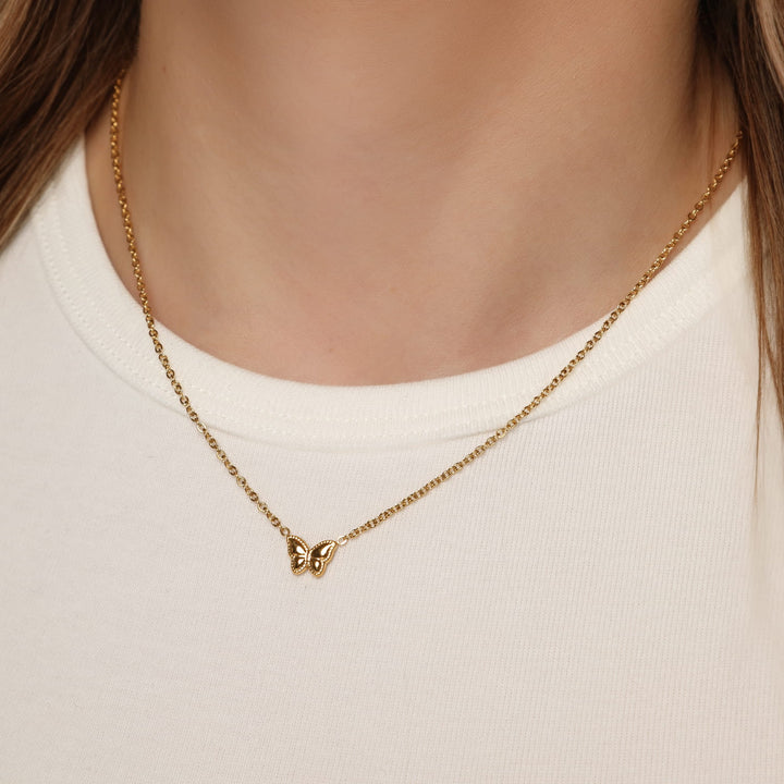 dezente Halskette mit Schmetterling Anhänger Edelstahl 18K vergoldet