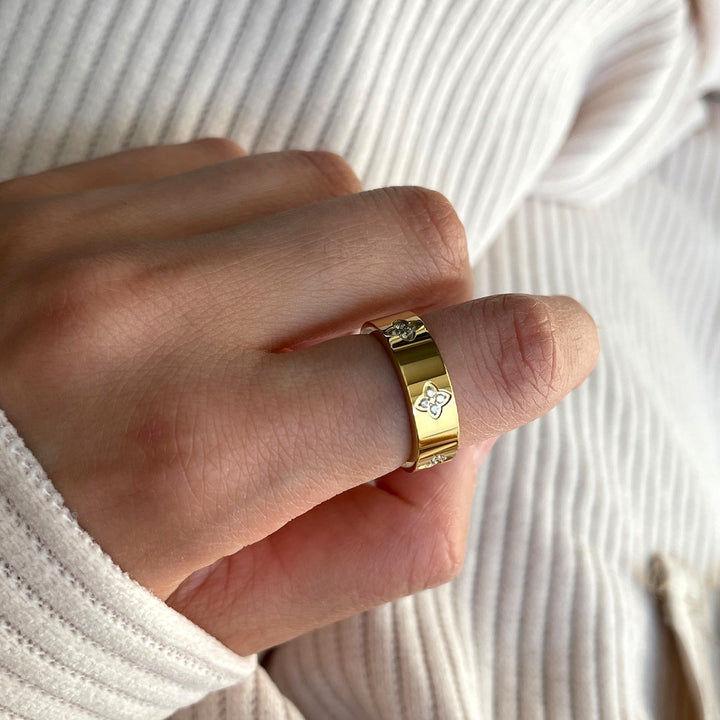 Chunky Ring Steine in Blumenform vergoldet