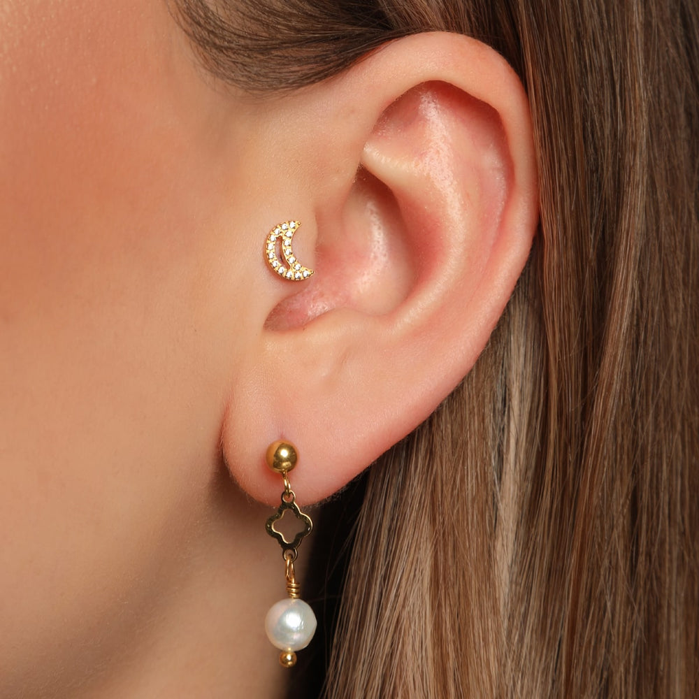 Mond Piercing Titan tragus conch helix lobe
