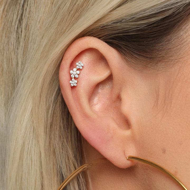 Titan Helix Blume mit Steine