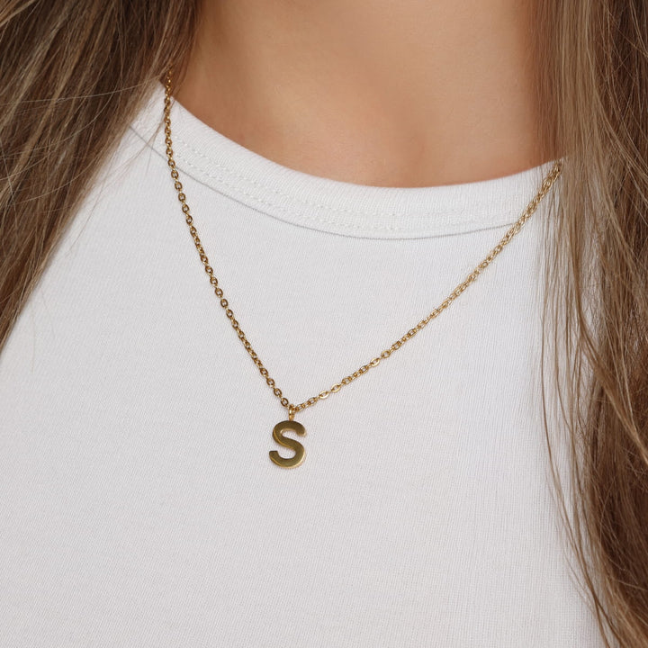 Filigran Letter Halskette | 18K vergoldet