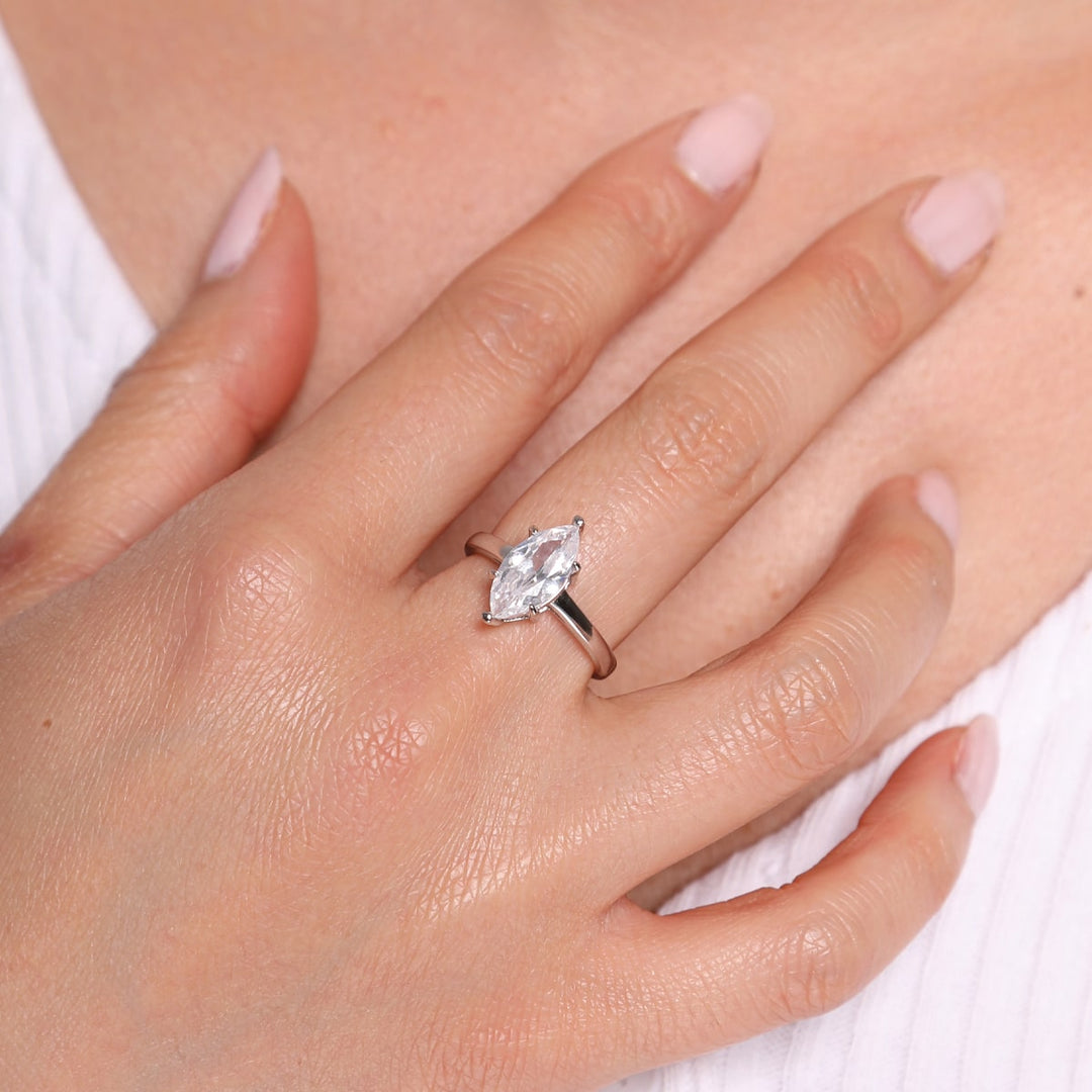 Echtsilberring mit Marquise Zirkoniastein