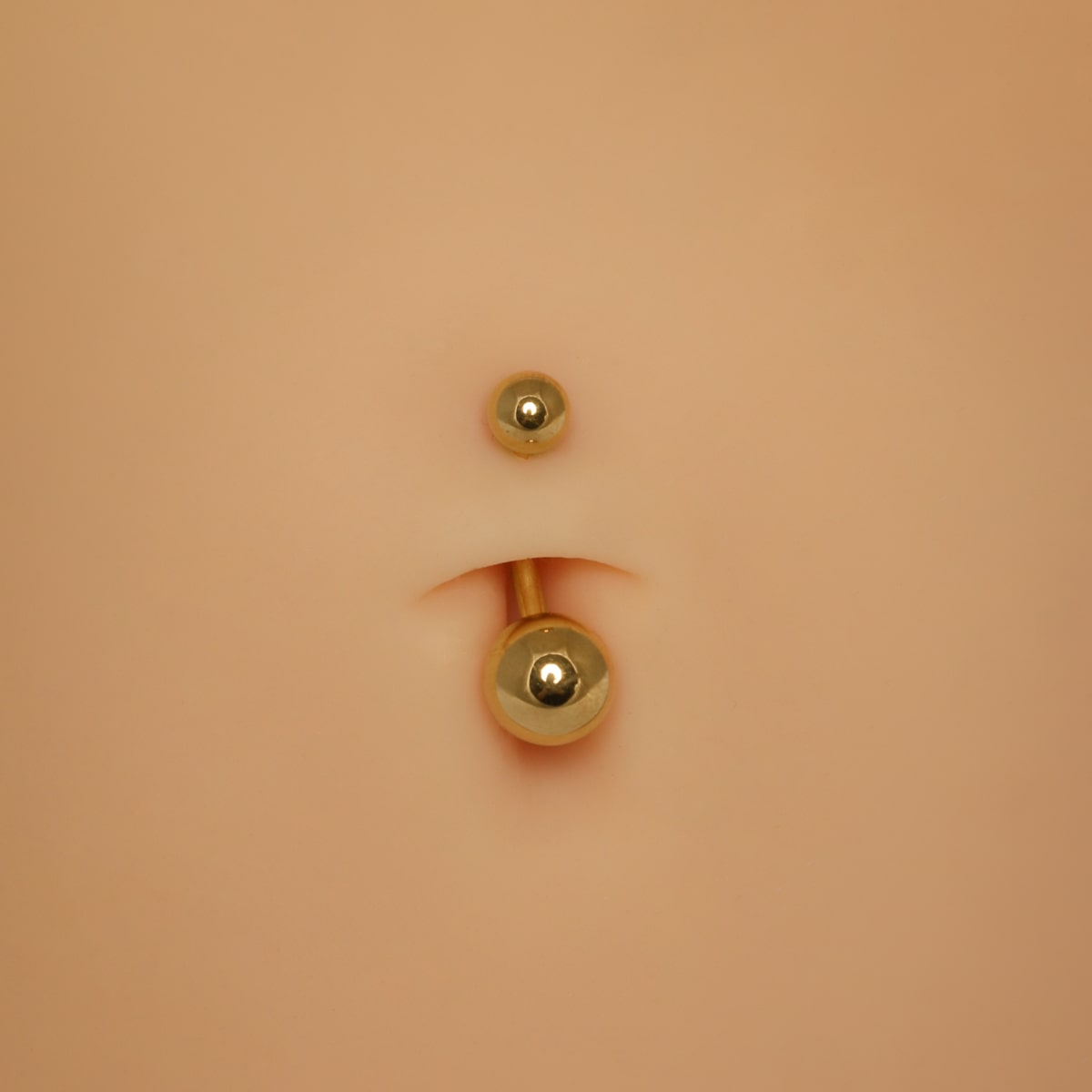 PIERCINGLINE 18K Gelbgold Mini Bananabell Mit 0,25 Ct. Diamant | Bauchnabelpiercing, 10 Mm Stab, VVS2
