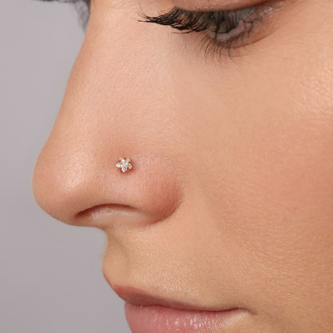 Stern Nasenstecker Zirkonia Titan gold
