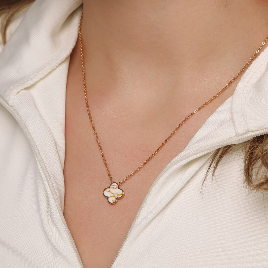 Kleeblatt Weiß Gold Clover Halskette vergoldet